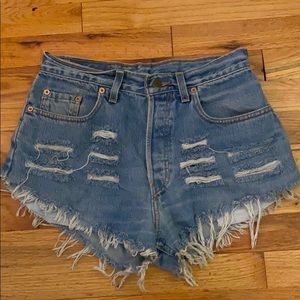 Levi high waisted shorts